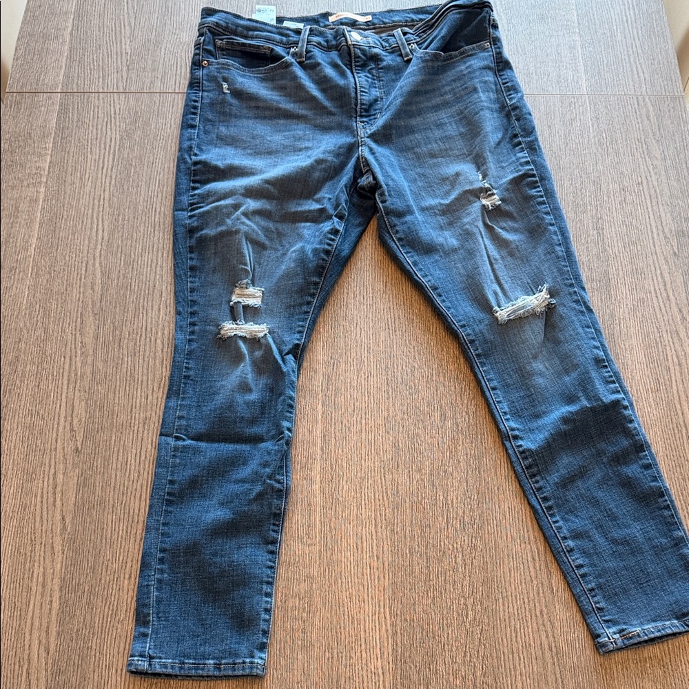Levi’s Women’s 311 Distressed Dark Blue Women's Skinny Jeans Size 33